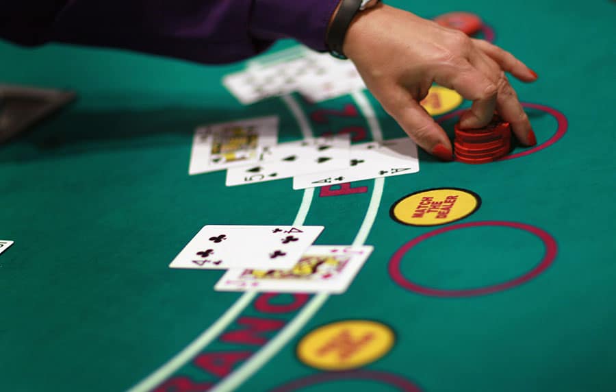 Tóm tắt về các tùy chọn trong Blackjack: Tay bài mềm - Chia đôi - Nhân đôi